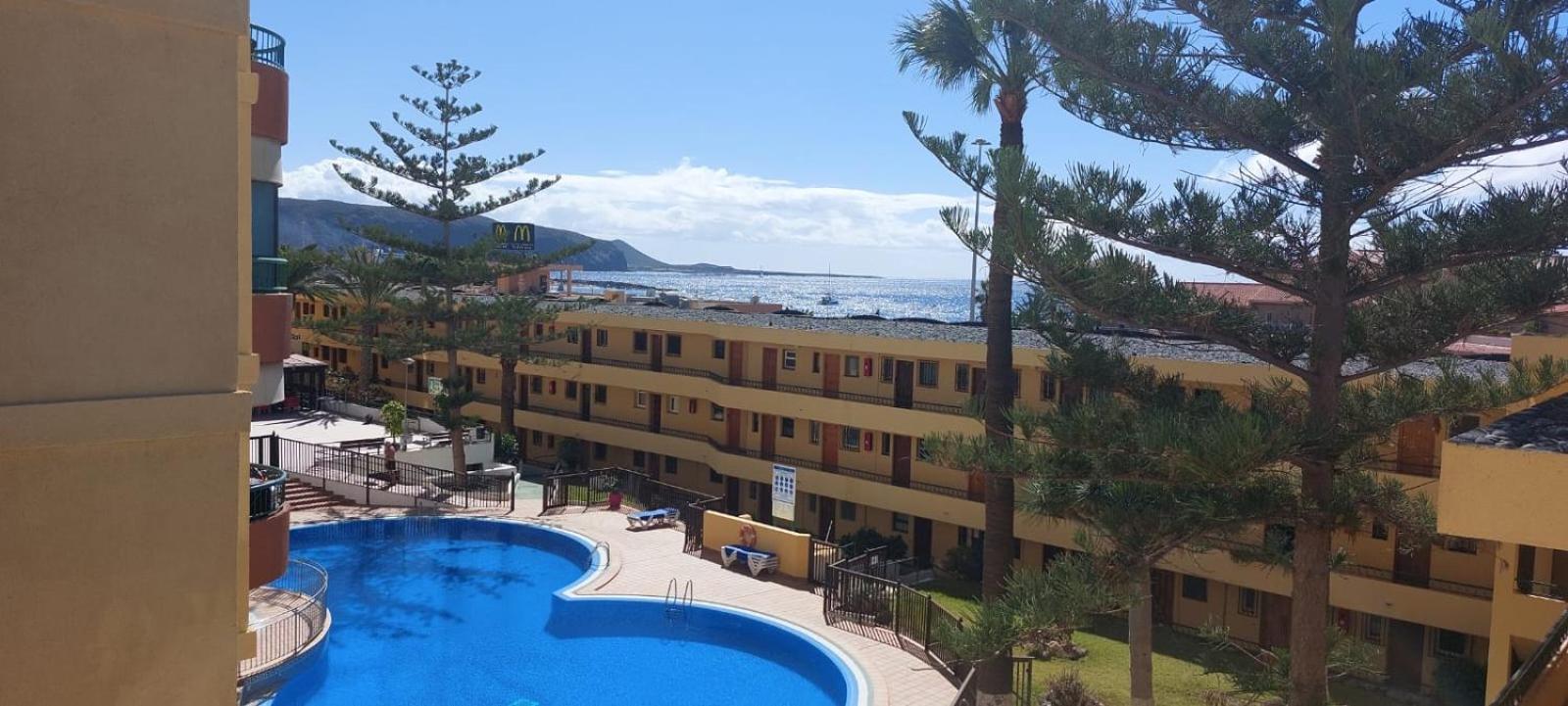 Firstline Apartment Los Cristianos Arona  Eksteriør bilde