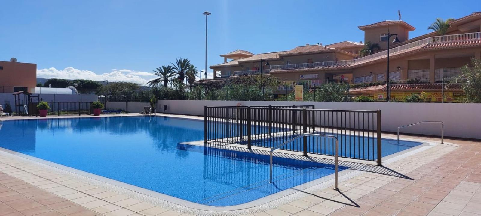 Firstline Apartment Los Cristianos Arona  Eksteriør bilde