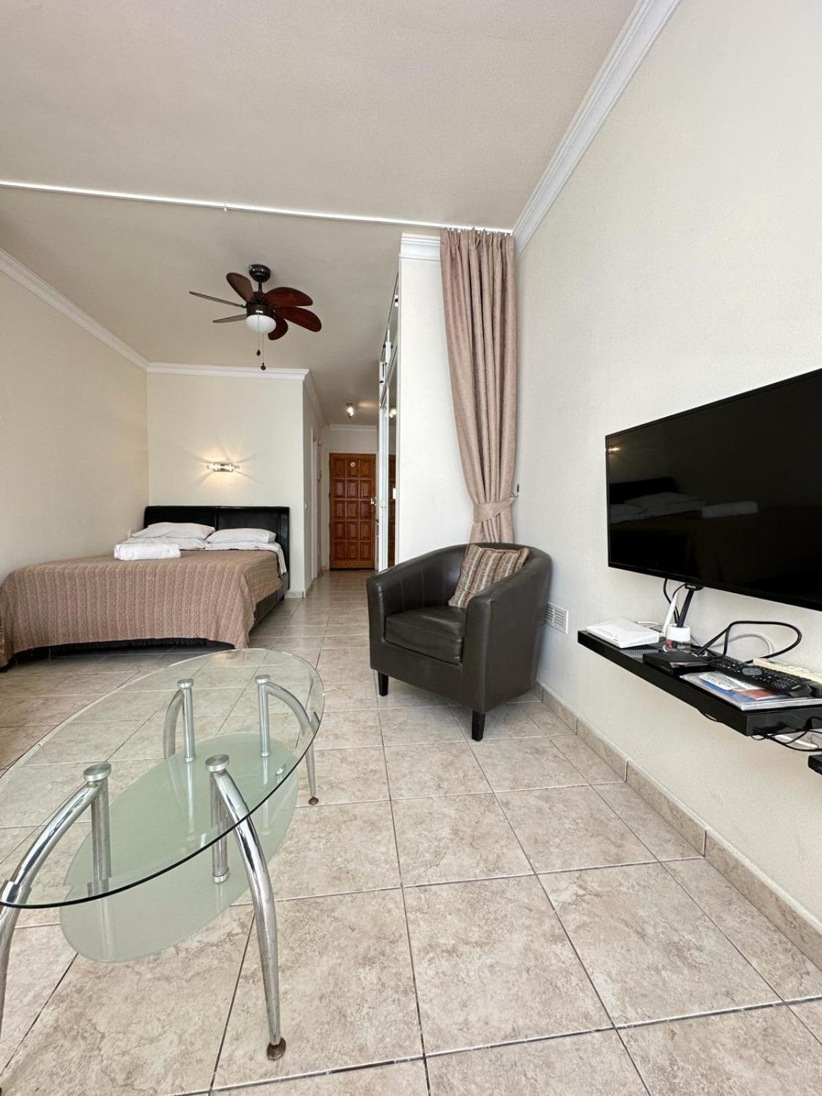 Firstline Apartment Los Cristianos Arona  Eksteriør bilde