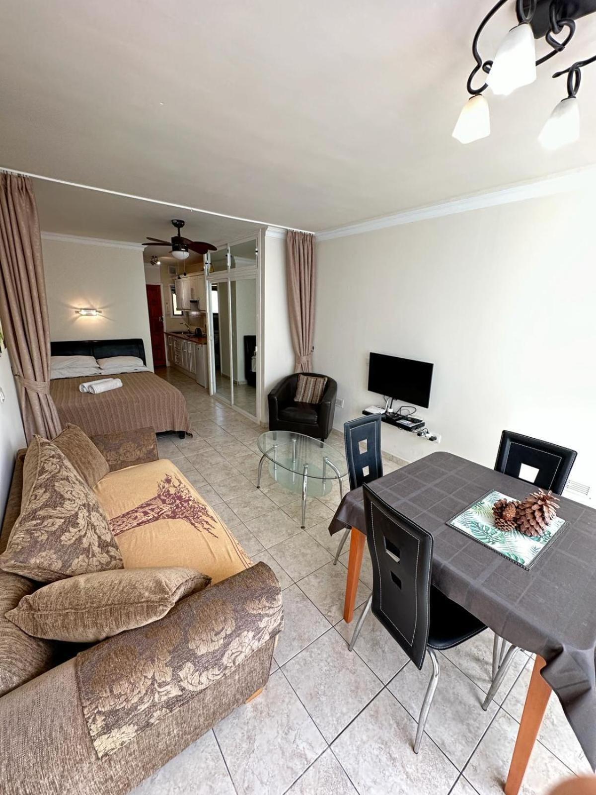 Firstline Apartment Los Cristianos Arona  Eksteriør bilde