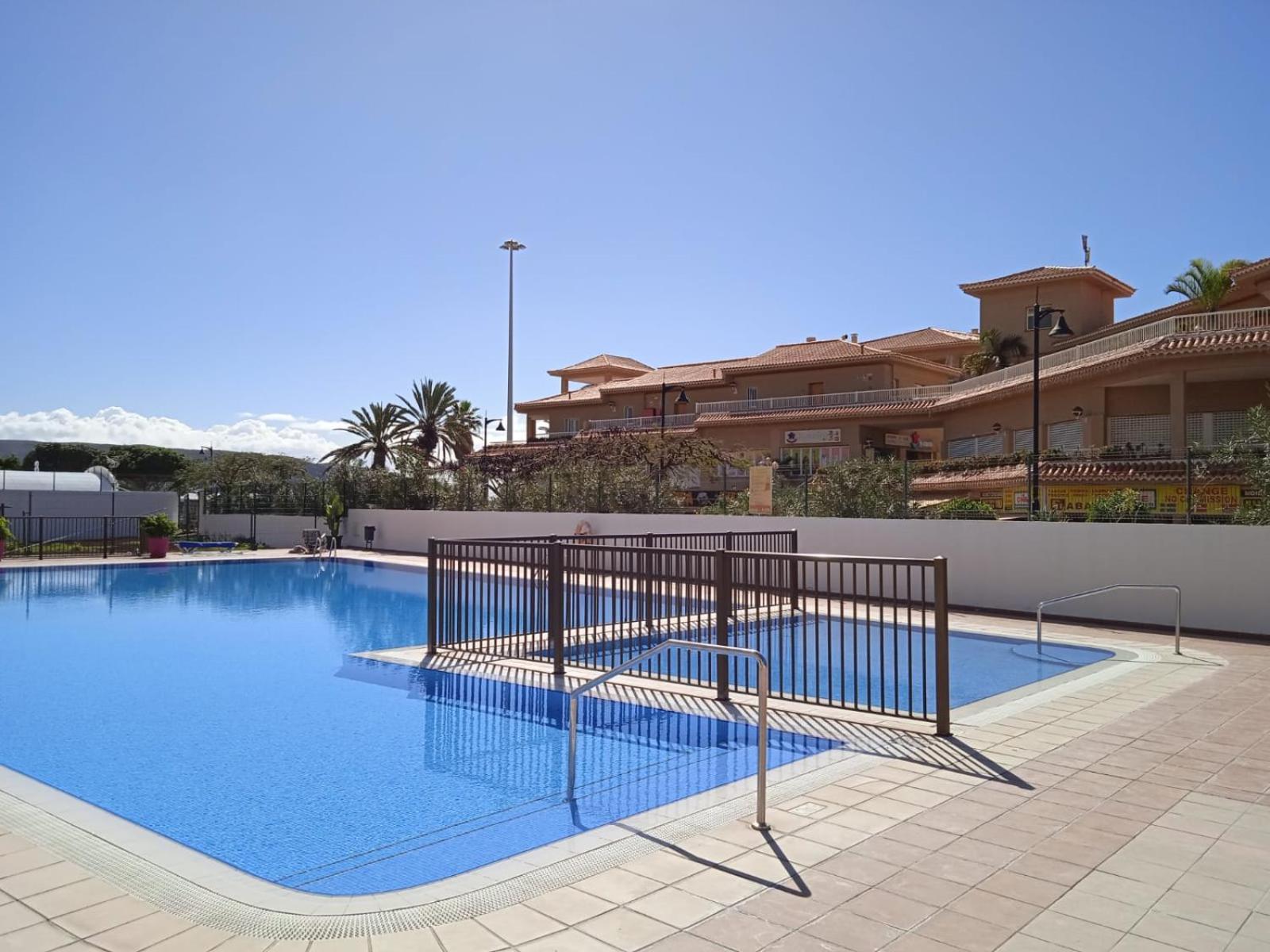 Firstline Apartment Los Cristianos Arona  Eksteriør bilde