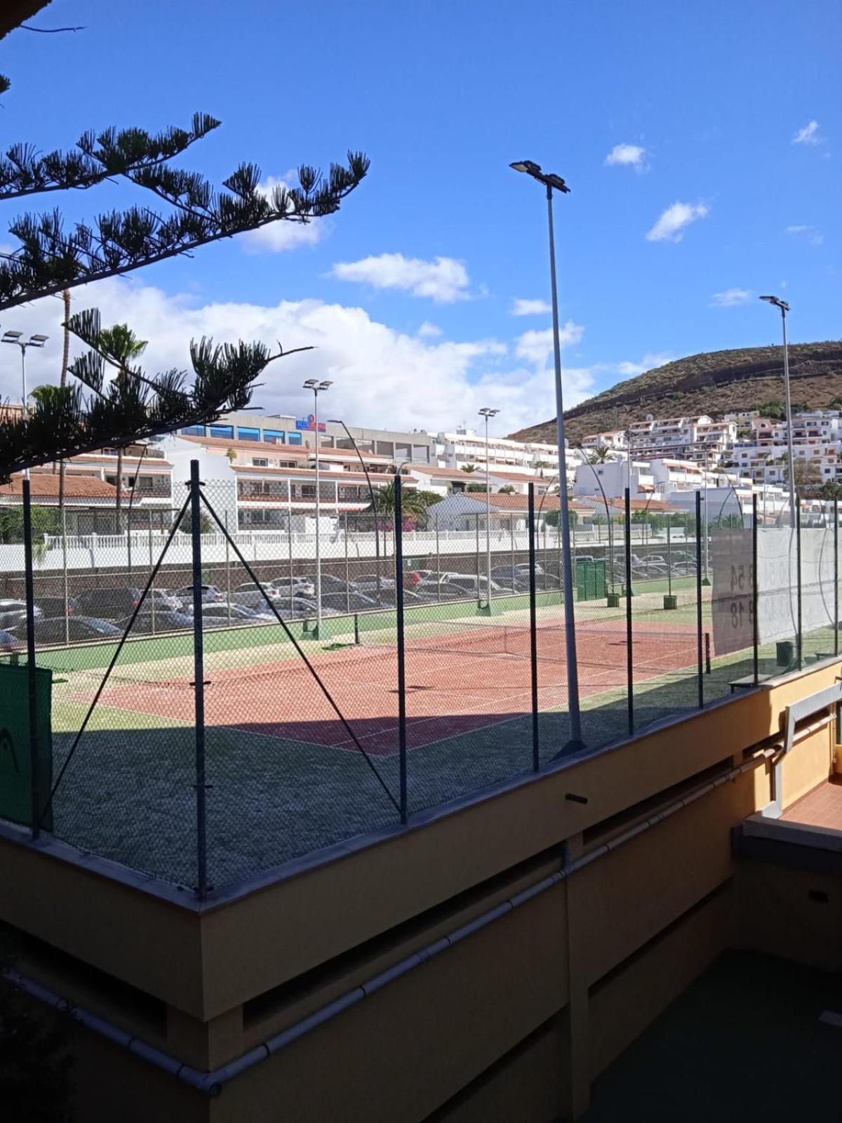 Firstline Apartment Los Cristianos Arona  Eksteriør bilde