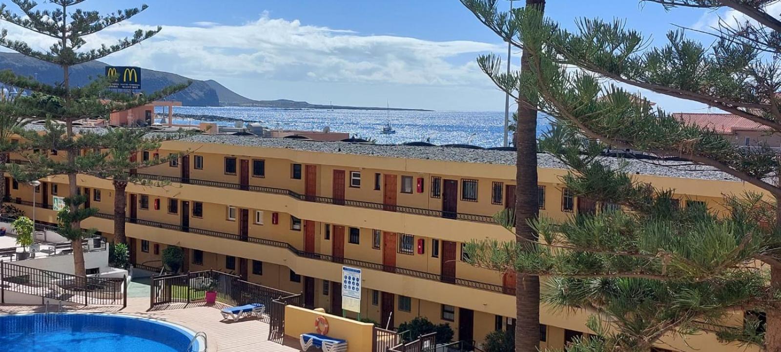 Firstline Apartment Los Cristianos Arona  Eksteriør bilde